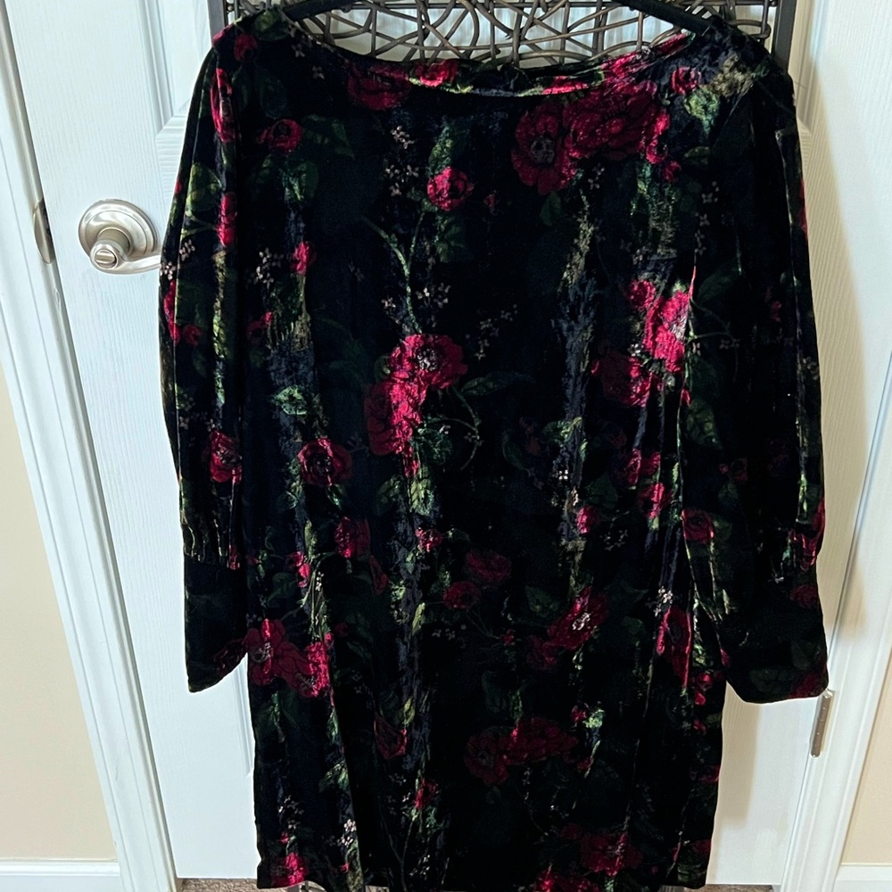 Ann Taylor velvet cocktail dress